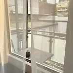 Апартаменты Stylish Near Schlosspark With Balcony - Apolonialiving *