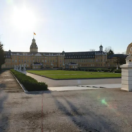 Spacious With Balcony - Nearby Schlosspark - Apolonialiving