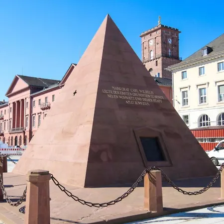 Spacious With Balcony - Nearby Schlosspark - Apolonialiving Apartament *