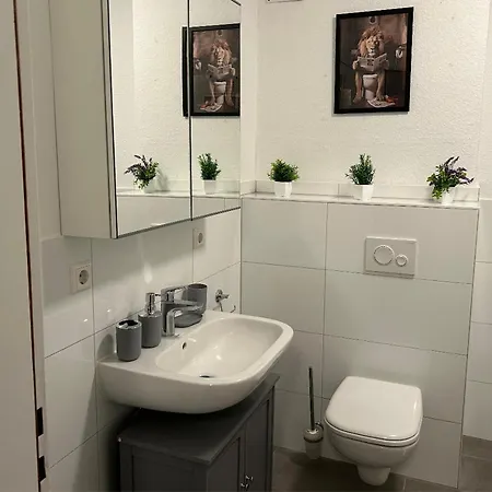 Apartament Spacious With Balcony - Nearby Schlosspark - Apolonialiving