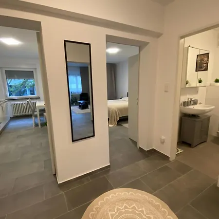 Stylish Near Schlosspark With Balcony - Apolonialiving * קרלסרוהה