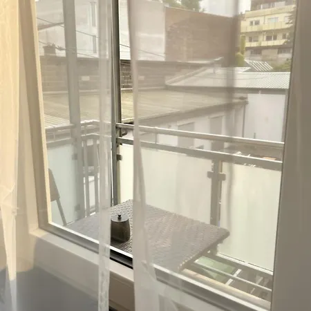 شقة Spacious With Balcony - Nearby Schlosspark - Apolonialiving *