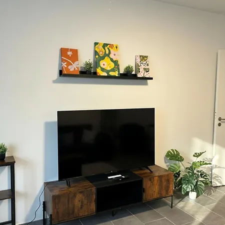 דירה Stylish Near Schlosspark With Balcony - Apolonialiving קרלסרוהה