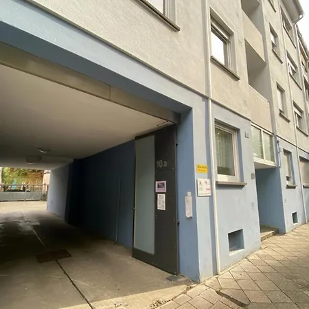 Апартаменты Stylish Near Schlosspark With Balcony - Apolonialiving *