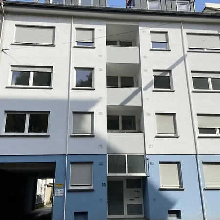 Stylish Near Schlosspark With Balcony - Apolonialiving Апартаменты