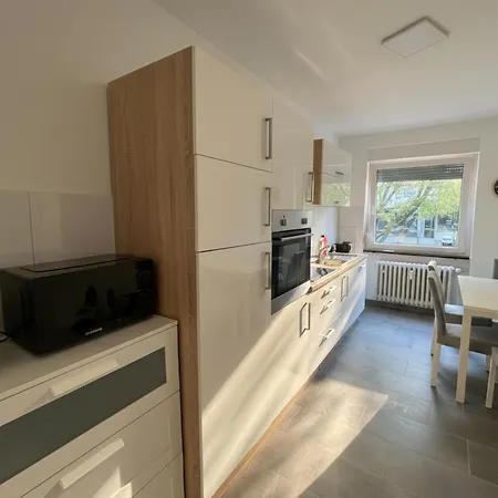 Stylish Near Schlosspark With Balcony - Apolonialiving קרלסרוהה