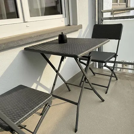 דירה Stylish Near Schlosspark With Balcony - Apolonialiving *